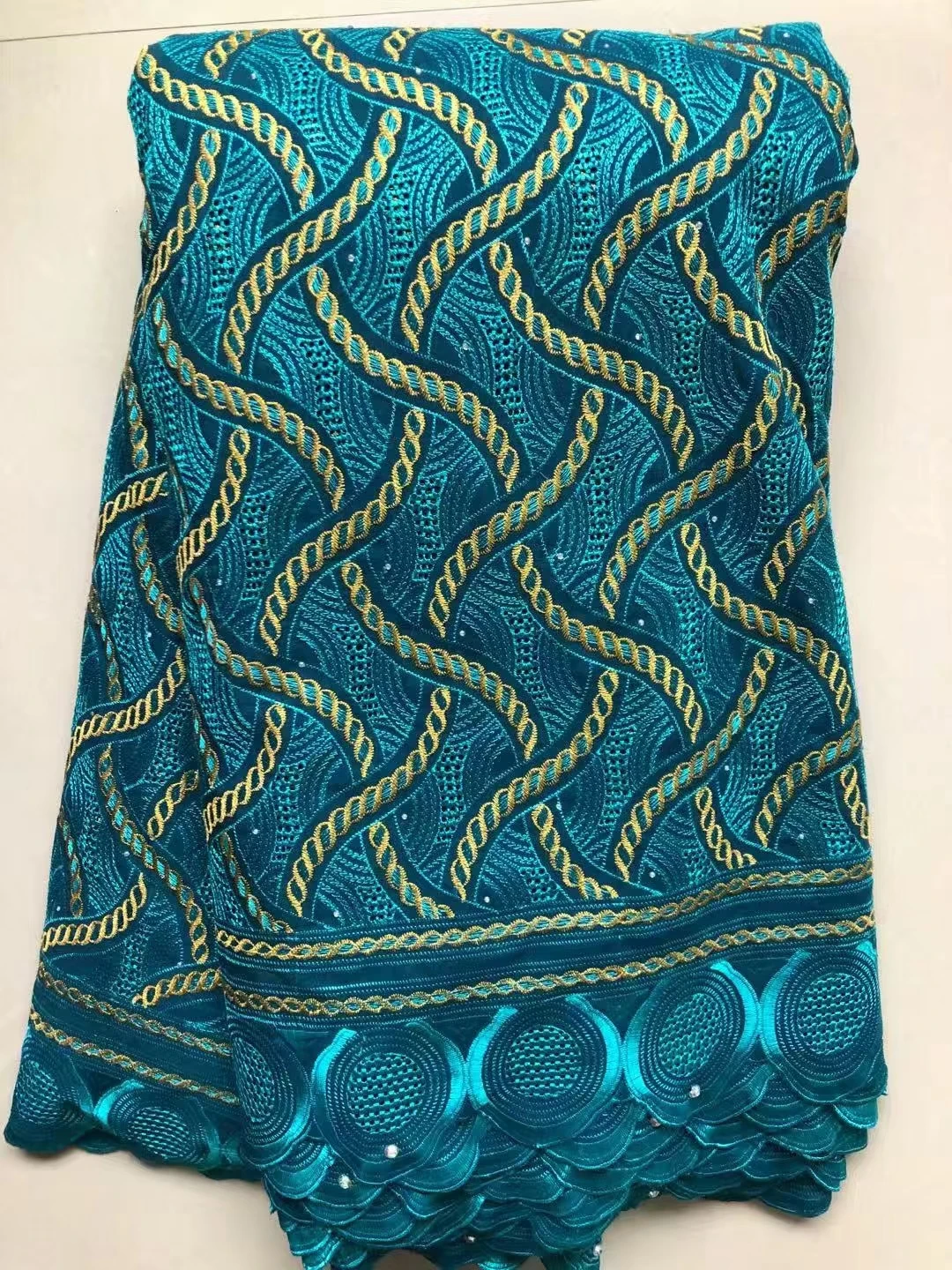 fashion style good quality cotton lace fabric 5yards african swiss voile lace fabric for lady party dress NLY4091
fashion style good quality cotton lace fabric 5yards african swiss voile lace fabric for lady party dress NLY4091