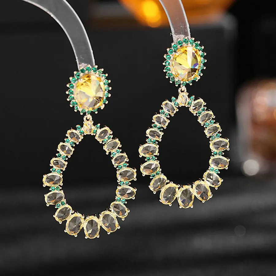 1 Pair Hollowed Water Drop Geometric Drop Earrings Luxury Cubic Zircon Earrings Women Party Accessory Gift Trendy Ear Jewelry 
1 Pair Hollowed Water Drop Geometric Drop Earrings Luxury Cubic Zircon Earrings Women Party Accessory Gift Trendy Ear Jewelry