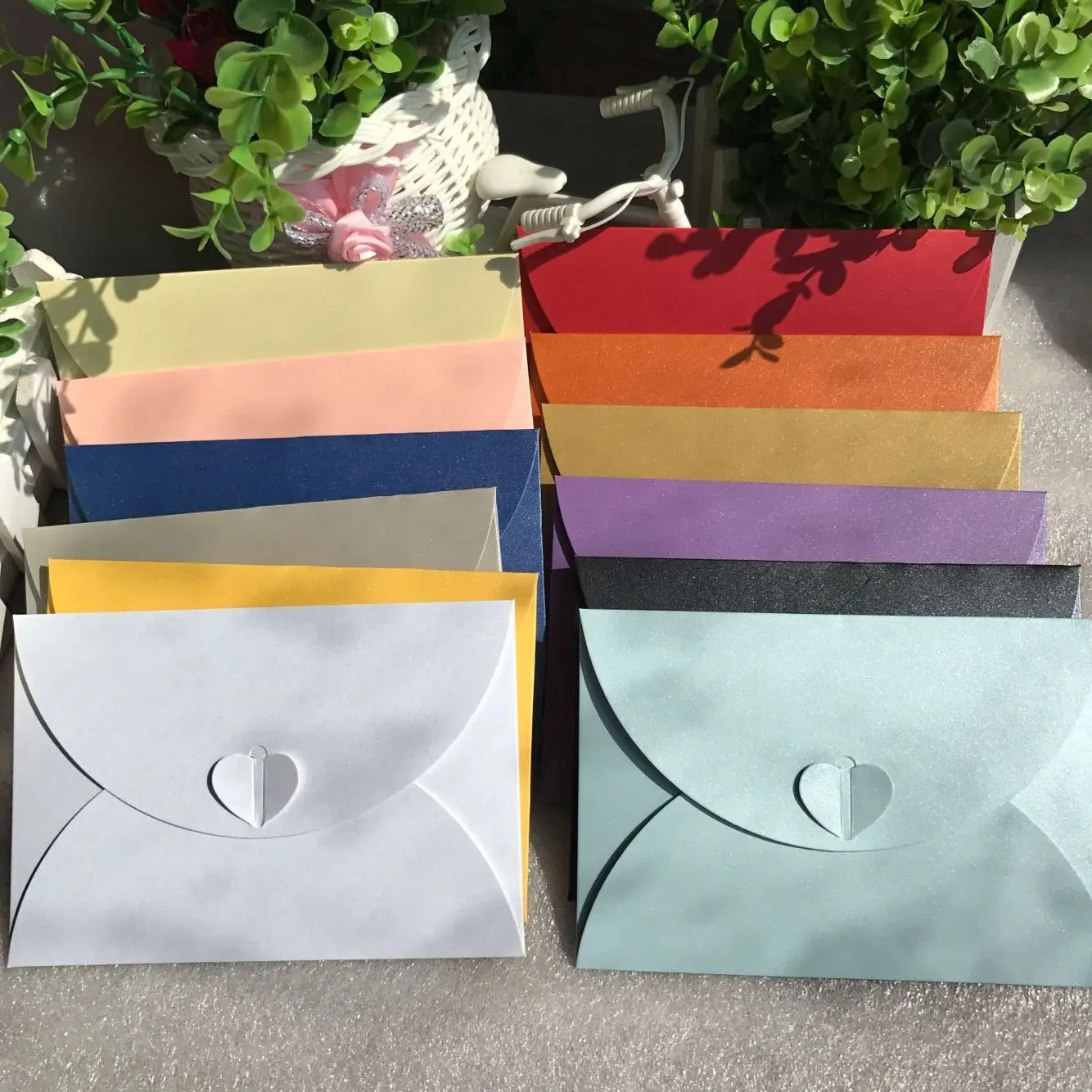 10Pcs 10.5*7.2cm Vintage Retro Small Colored Blank Paper Envelopes Wedding Invitation Envelope Greeting Cards Gift Envelope
10Pcs 10.5*7.2cm Vintage Retro Small Colored Blank Paper Envelopes Wedding Invitation Envelope Greeting Cards Gift Envelope