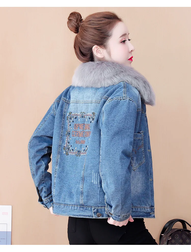 Winter new plus cashmere denim jacket ladies Korean version of thick large size loose lamb wool warm jacket
Winter new plus cashmere denim jacket ladies Korean version of thick large size loose lamb wool warm jacket