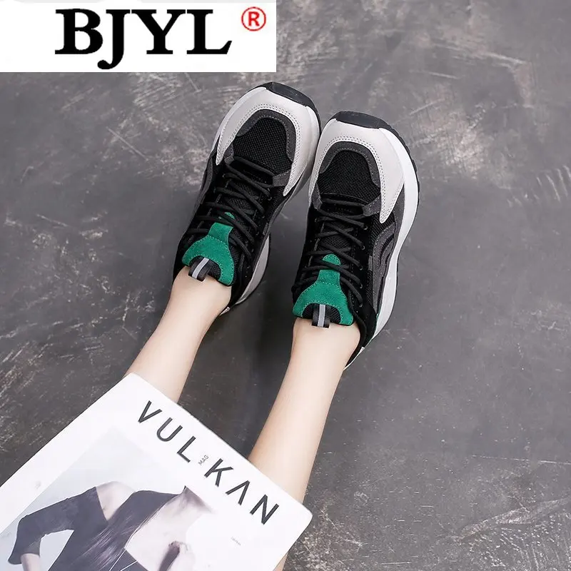 Spring Fashion Woman Mesh Surface Breathable Sneaker Platform Walking Comfortably 2021 Woman Casual Vulcanized Shoes Plus Size
Spring Fashion Woman Mesh Surface Breathable Sneaker Platform Walking Comfortably 2021 Woman Casual Vulcanized Shoes Plus Size