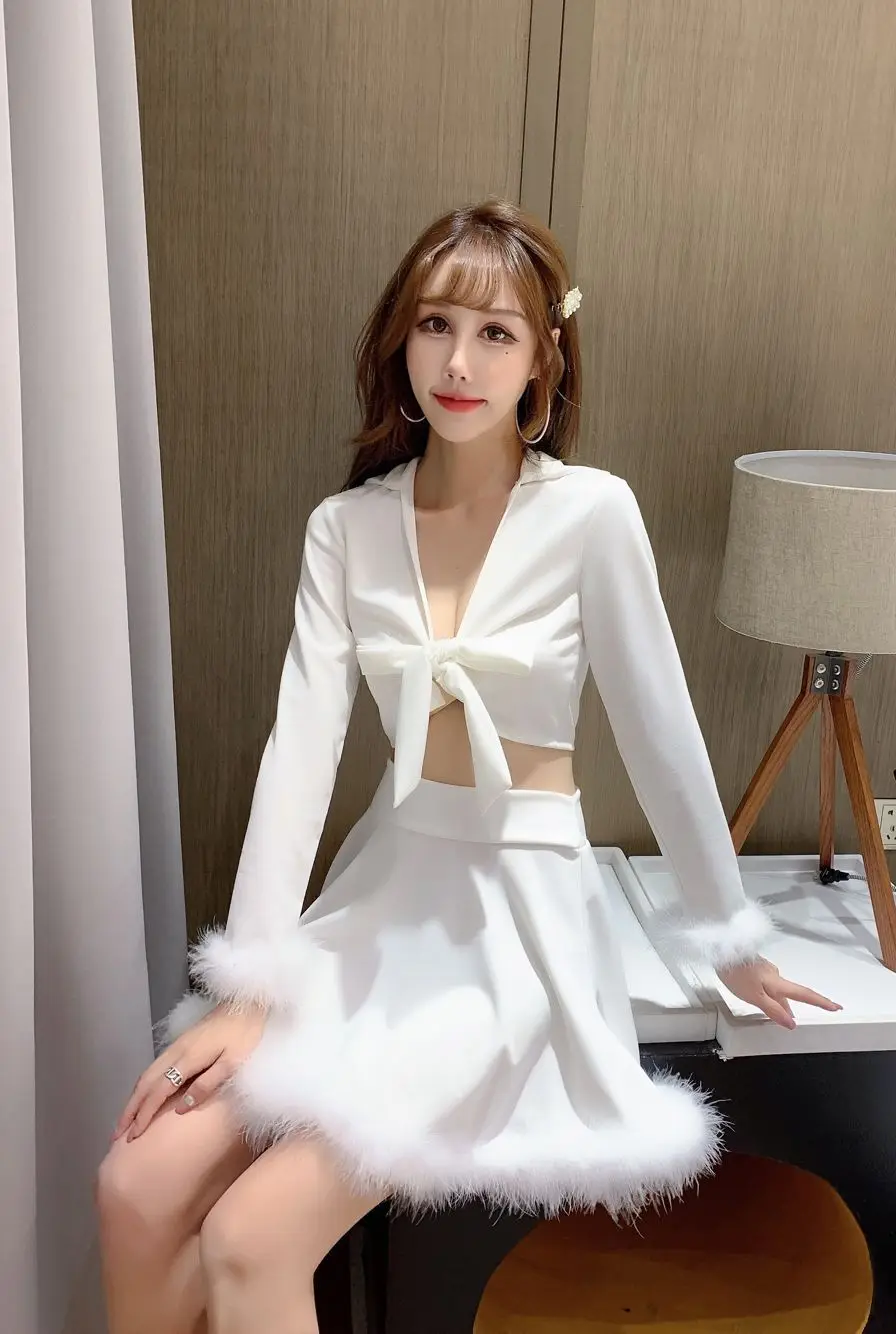 v-neck sexy club crop top bow fashion brand Low-cut ladies tops black long sleeve Christmas mini-skirts spring autumn new
v-neck sexy club crop top bow fashion brand Low-cut ladies tops black long sleeve Christmas mini-skirts spring autumn new