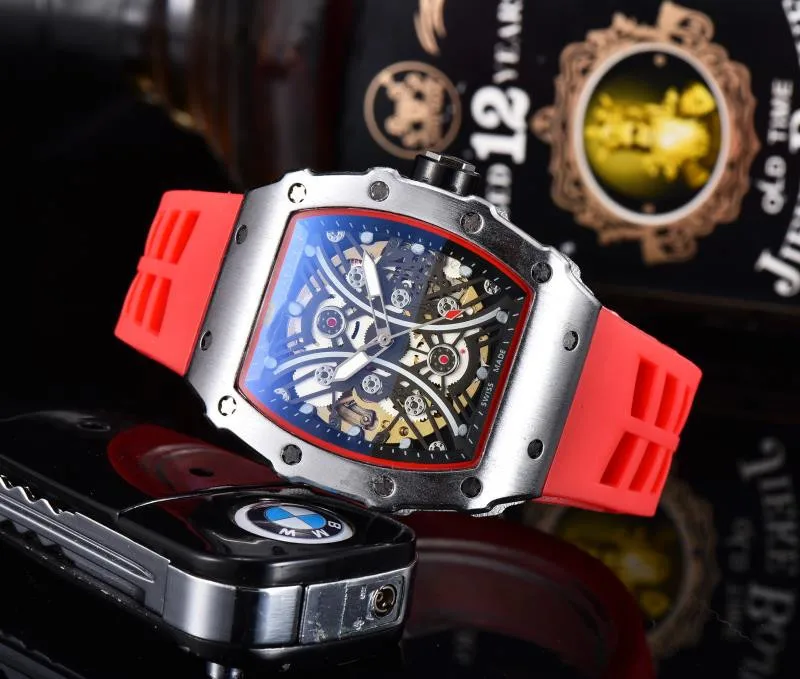 Fashionable young men's high grade business wristwatch waterproof wristwatch high grade wristwatch
Fashionable young men's high grade business wristwatch waterproof wristwatch high grade wristwatch