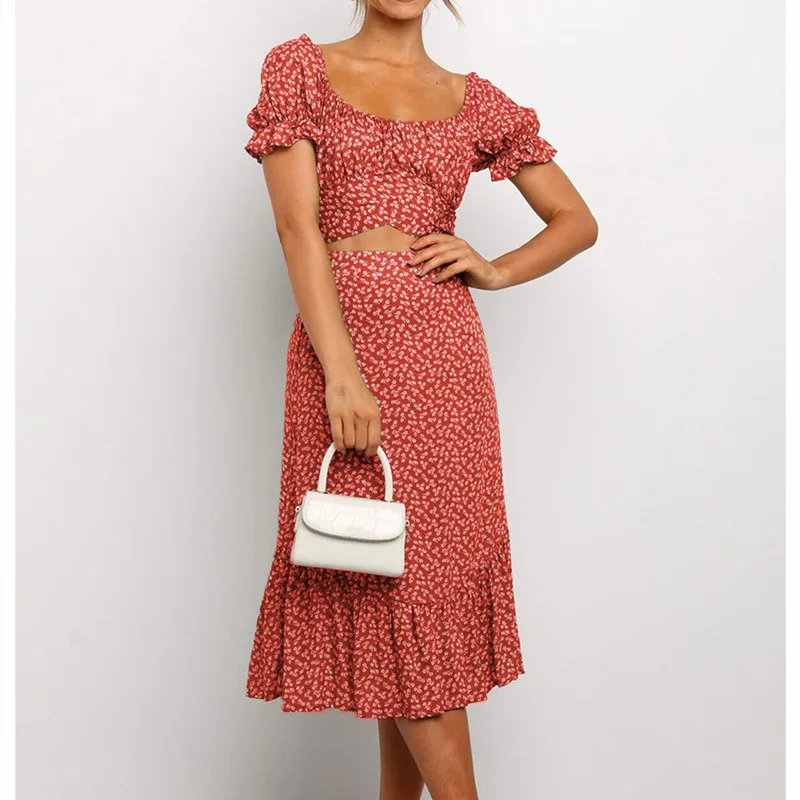 2021 Women Sets Fashion Summer Floral Print Square Collar Short Sleeve Crop Tops + Skirt Set 2 pieces Set
2021 Women Sets Fashion Summer Floral Print Square Collar Short Sleeve Crop Tops + Skirt Set 2 pieces Set