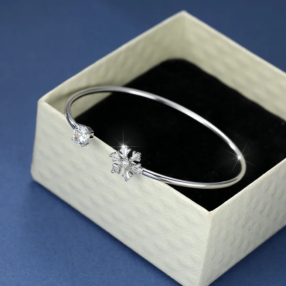 Dainty Silver Color Snowflake Cuff Bracelet for Women Round White Zircon Thin Bangles Female Christmas Anniversary Jewelry Gift
Dainty Silver Color Snowflake Cuff Bracelet for Women Round White Zircon Thin Bangles Female Christmas Anniversary Jewelry Gift