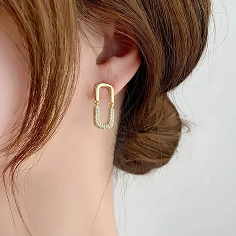 2Pcs Square Crystal Hoop Earrings for Women Gold Color Minimalist Geometric Dangle Earrings Metal Earring Jewelry Gift Trend New
2Pcs Square Crystal Hoop Earrings for Women Gold Color Minimalist Geometric Dangle Earrings Metal Earring Jewelry Gift Trend New