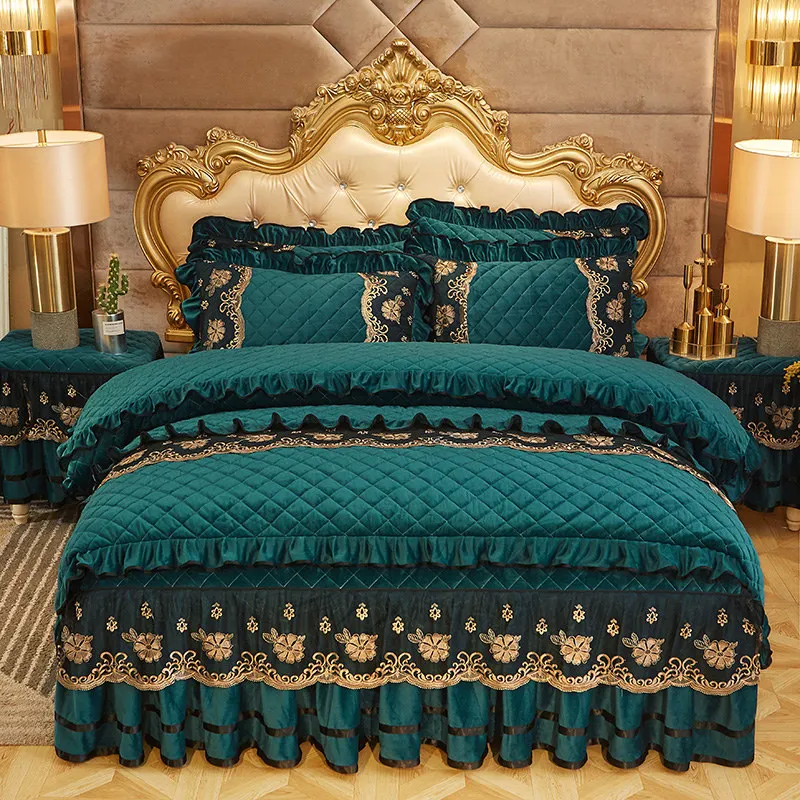 Luxury Lace Crystal Velvet Duvet Cover Set King Queen Bedding Set 4pcs Quilted Bedskirt Ruffle Elastic Soft Two Pillowcases
Luxury Lace Crystal Velvet Duvet Cover Set King Queen Bedding Set 4pcs Quilted Bedskirt Ruffle Elastic Soft Two Pillowcases