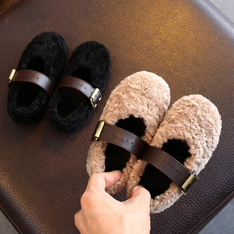 Детская обувь с хлопковой подкладкой для девочек, теплая зимняя обувь на плоской подошве с флисовой подкладкой, с мягкой подошвой 
Детская обувь с хлопковой подкладкой для девочек, теплая зимняя обувь на плоской подошве с флисовой подкладкой, с мягкой подошвой