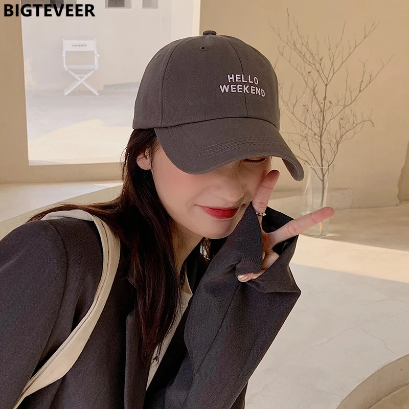 Korean Fashion Embroidery Letters Women's Baseball Cap Black White Cap Soutdoor Shade Men Women Hats Couple Cheap Baseball Caps
Korean Fashion Embroidery Letters Women's Baseball Cap Black White Cap Soutdoor Shade Men Women Hats Couple Cheap Baseball Caps