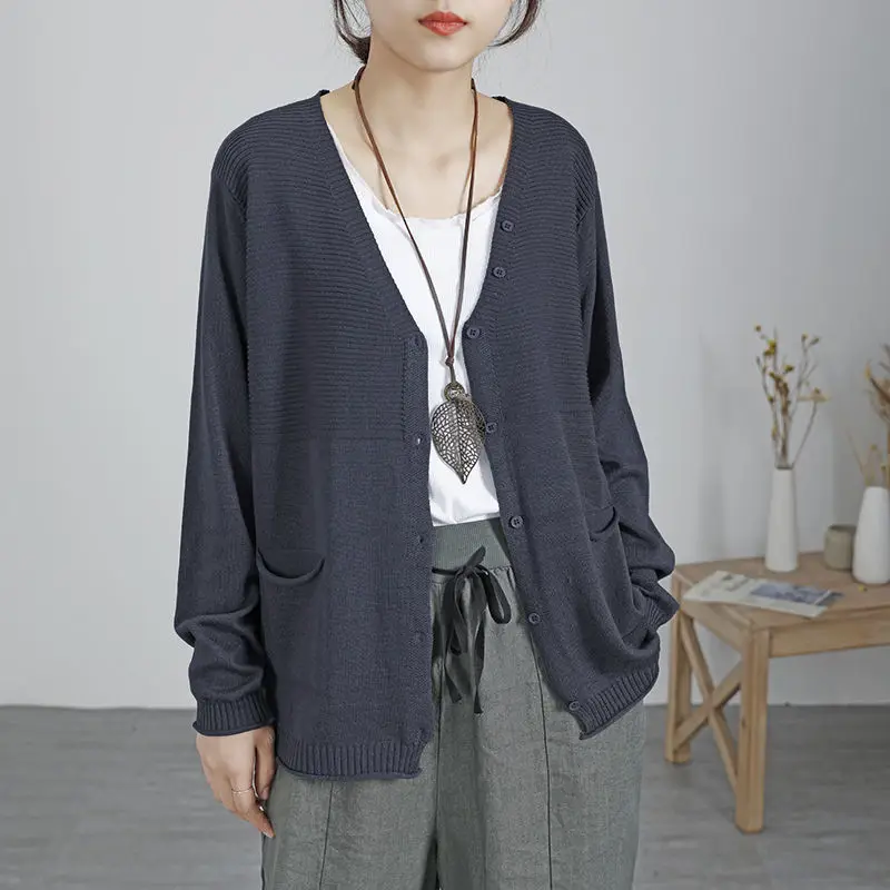 Autumn Women Long Sleeve Knitted Sweater Ladies Outerwear Female Solid V-neck Shawl Cardigans Women Thin Loose Cardigans L620
Autumn Women Long Sleeve Knitted Sweater Ladies Outerwear Female Solid V-neck Shawl Cardigans Women Thin Loose Cardigans L620