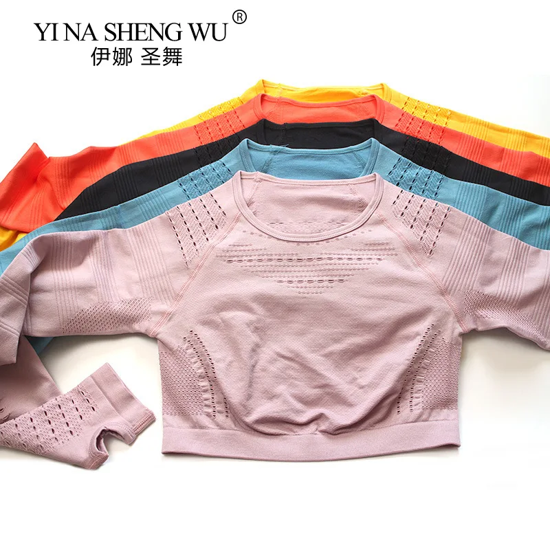 Женская футболка для фитнеса с длинным рукавом и круглым вырезом
Женская футболка для фитнеса с длинным рукавом и круглым вырезом