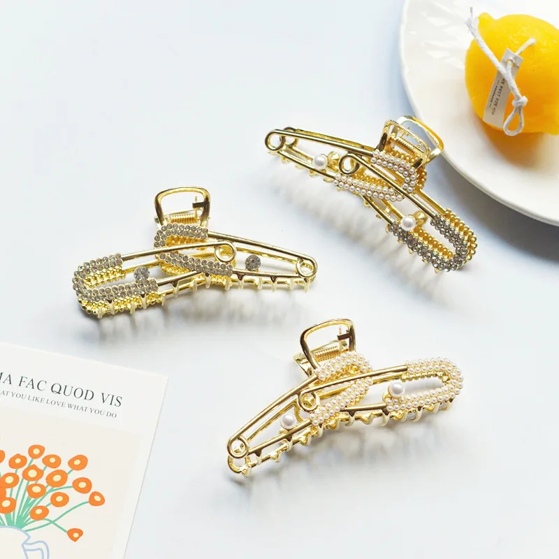 Hot Selling Metal Paper Clip Shape Inlaid Rhinestone Pearl Large Hair Clip Claws For Women Thick Hair
Hot Selling Metal Paper Clip Shape Inlaid Rhinestone Pearl Large Hair Clip Claws For Women Thick Hair
