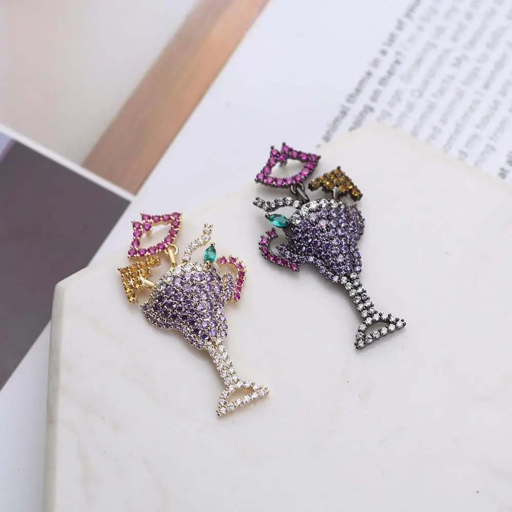 Fashion Creative Cocktail Glass Shape Earring Sparkling Yellow Purple Color Zirconia Stones Dangle Earrings for Women Jewelry
Fashion Creative Cocktail Glass Shape Earring Sparkling Yellow Purple Color Zirconia Stones Dangle Earrings for Women Jewelry