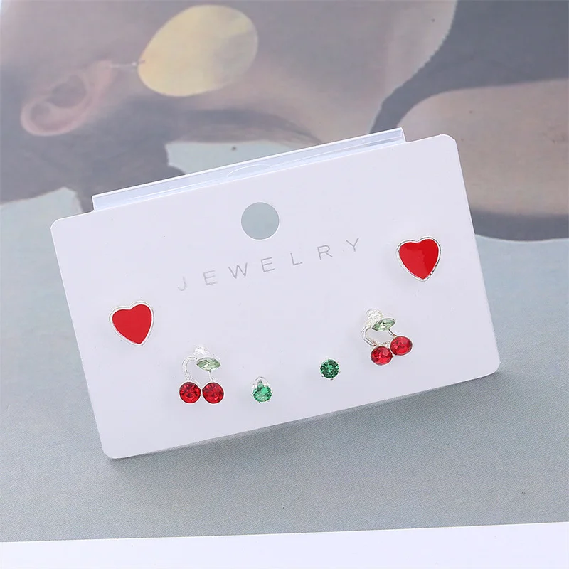 3 Pairs Set 2021 New Fashion Earrings for Women Green Zircon Stud Earrings Red Heart Crystal Cherry Stud Earrings Jewelry Gifts
3 Pairs Set 2021 New Fashion Earrings for Women Green Zircon Stud Earrings Red Heart Crystal Cherry Stud Earrings Jewelry Gifts