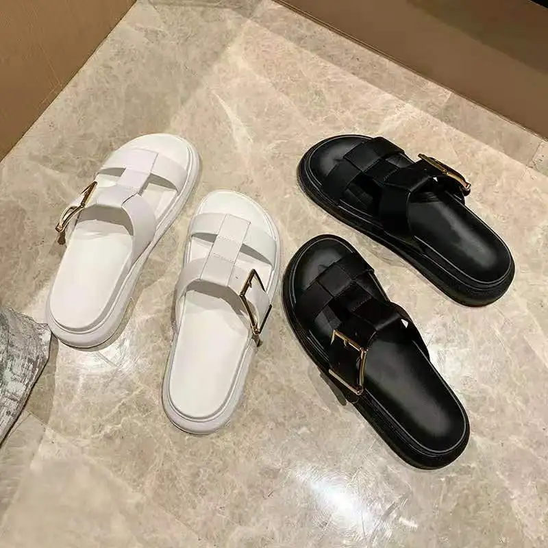 Summer Slides New Metal Decoration Indoor Slippers Female Net Red Outside Wear Black Platform Shoes Casual Flat Beach Sandals
Summer Slides New Metal Decoration Indoor Slippers Female Net Red Outside Wear Black Platform Shoes Casual Flat Beach Sandals