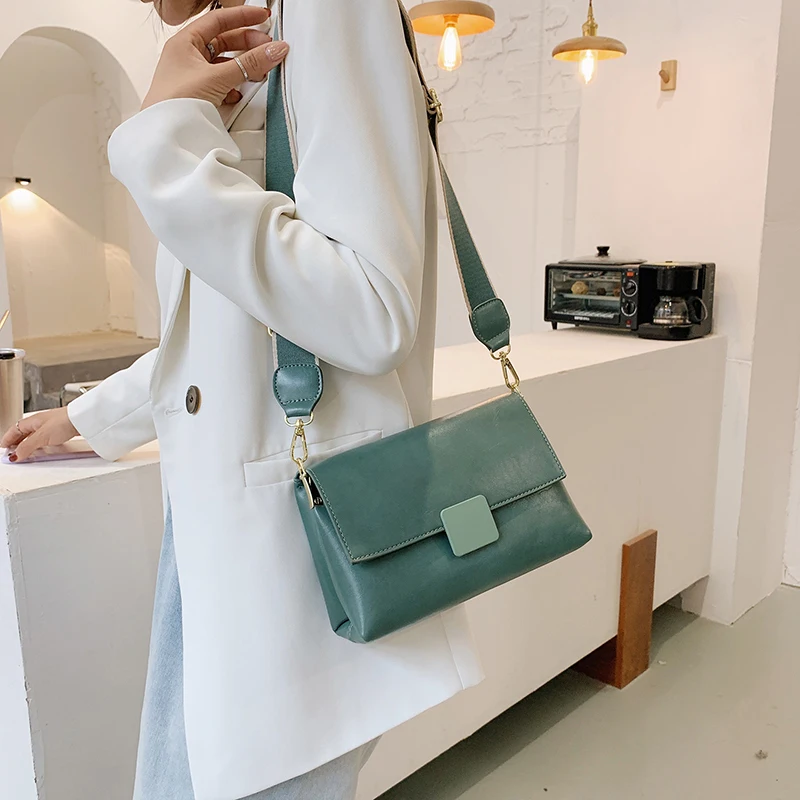Crossbody Bag With Western-style Texture Shoulder Bag, Female Korean Fashion Bag, 2021 HOT Style Square Bag
Crossbody Bag With Western-style Texture Shoulder Bag, Female Korean Fashion Bag, 2021 HOT Style Square Bag