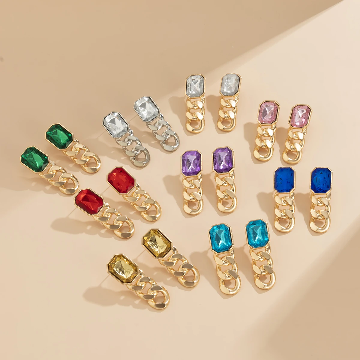 Y2K Colorful Crystal Drop Earrings for Women Punk Long Thick Chains Earrings 2021 Fashion Handing Earrings Girls Trendy Jewelry
Y2K Colorful Crystal Drop Earrings for Women Punk Long Thick Chains Earrings 2021 Fashion Handing Earrings Girls Trendy Jewelry