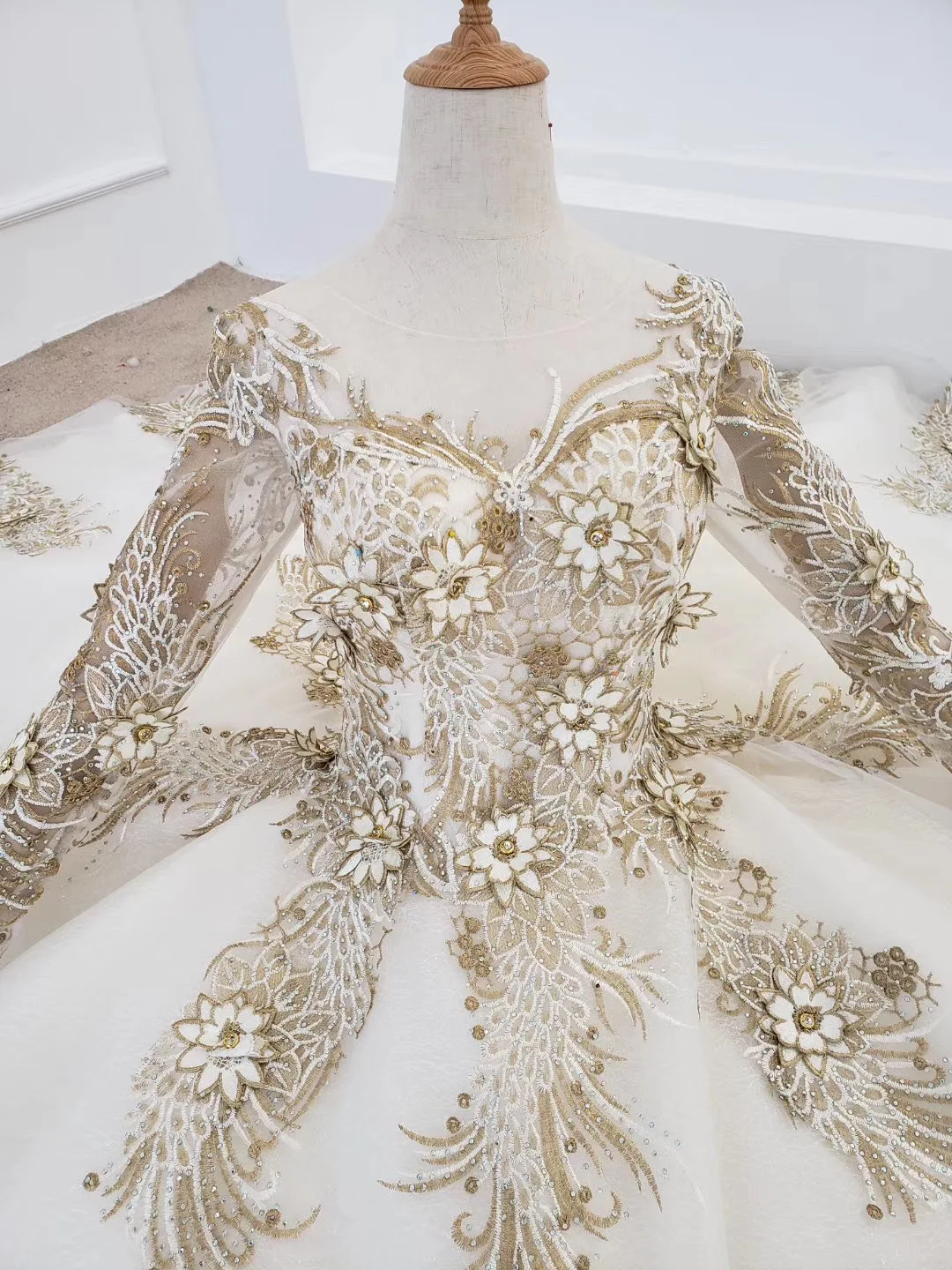 New Arrival Champange Prom Dress 2020 Sweetheart Sexy Backless Luxury Beading Long Formal Evening Gown Tulle Plus Size Prom Gown 
New Arrival Champange Prom Dress 2020 Sweetheart Sexy Backless Luxury Beading Long Formal Evening Gown Tulle Plus Size Prom Gown