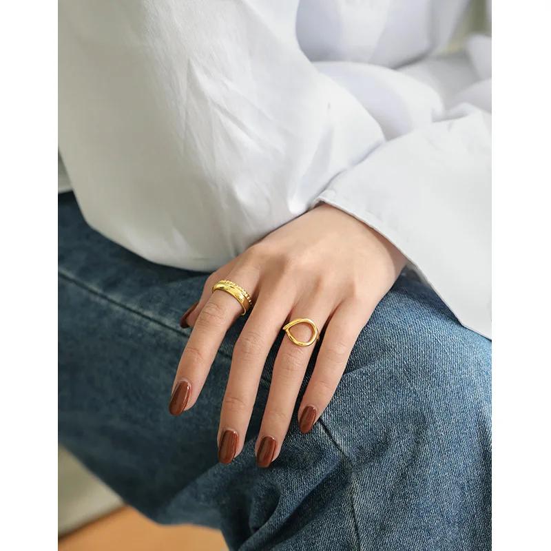 YPAY 100% Authentic 925 Sterling Silver Open Rings for Women Korea INS Smooth Twisted Adjustable Ring Bague Fine Jewelry YMR1091
YPAY 100% Authentic 925 Sterling Silver Open Rings for Women Korea INS Smooth Twisted Adjustable Ring Bague Fine Jewelry YMR1091