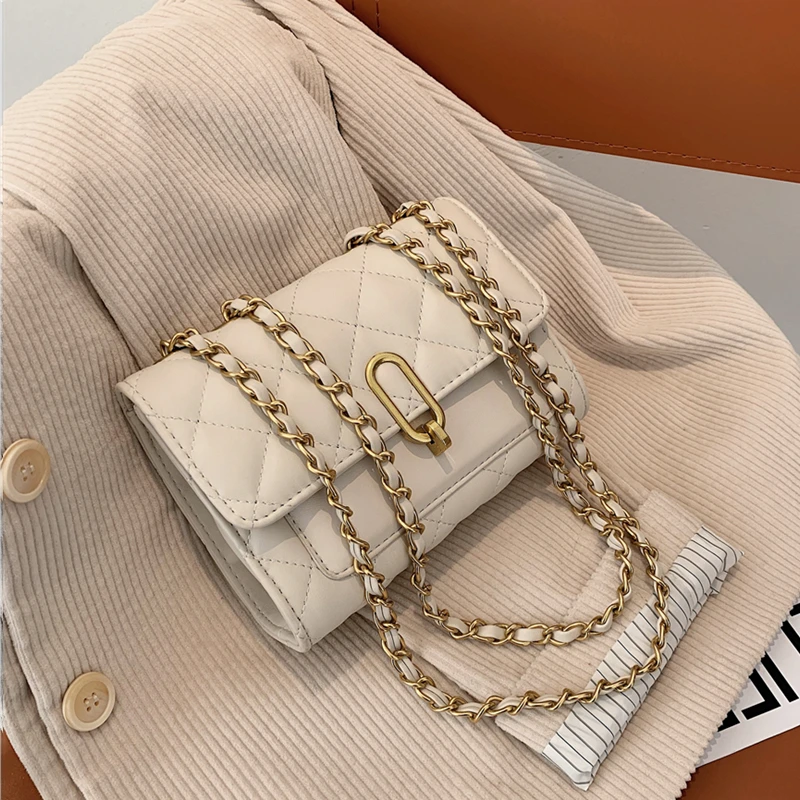Fashion Quilted Chain Small Shoulder Bags For Women Turn Lock Design Ladies Crossbody Bags PU Leather Female Clutch 2021 White
Fashion Quilted Chain Small Shoulder Bags For Women Turn Lock Design Ladies Crossbody Bags PU Leather Female Clutch 2021 White