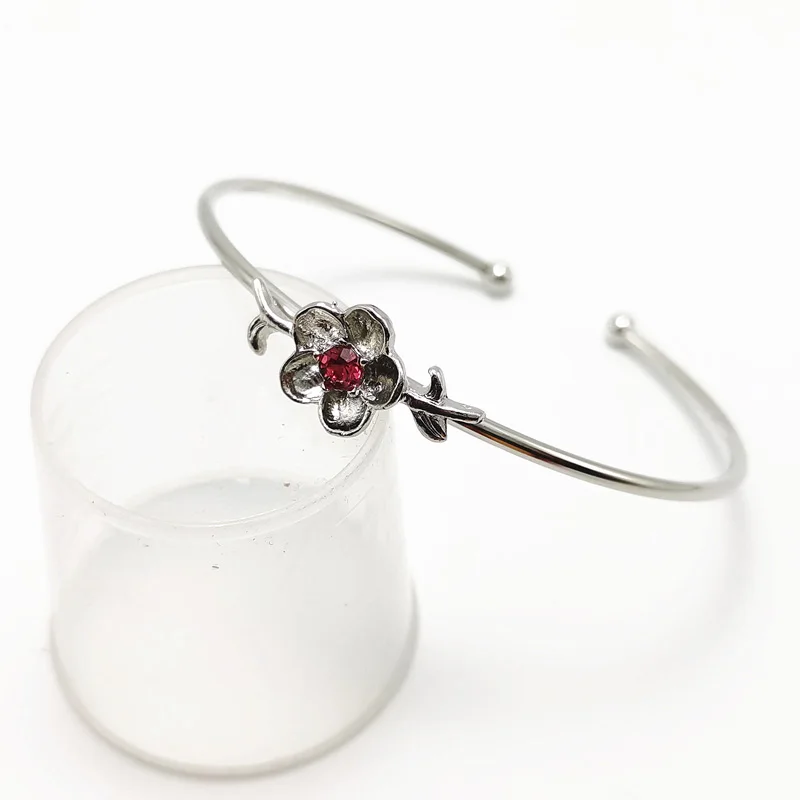 Fresh literary simple women's bracelet pink glitter diamond peach blossom fairy bracelet gift female bracelet Fashion jewelry
Fresh literary simple women's bracelet pink glitter diamond peach blossom fairy bracelet gift female bracelet Fashion jewelry
