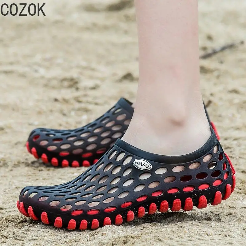 Новинка 2021, сандалии Dongdong, уличные дышащие шлепанцы, летняя пляжная мужская обувь
Новинка 2021, сандалии Dongdong, уличные дышащие шлепанцы, летняя пляжная мужская обувь