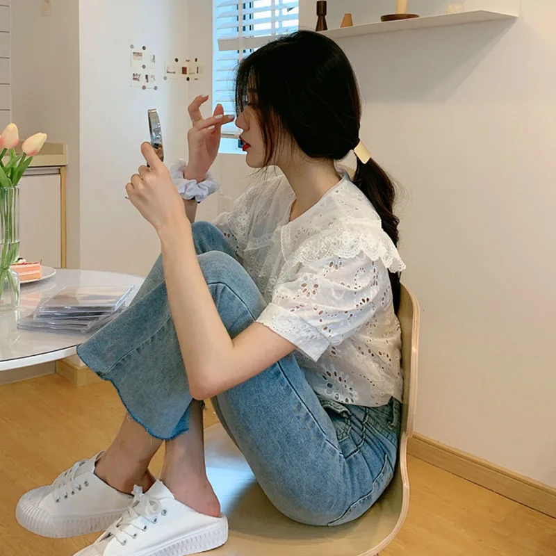 Women French Retro Hollow Out White Lace Shirt Lace Embroidery Blouse Female Lace Blouse Elegant Short Sleeve Female Top 13609
Women French Retro Hollow Out White Lace Shirt Lace Embroidery Blouse Female Lace Blouse Elegant Short Sleeve Female Top 13609