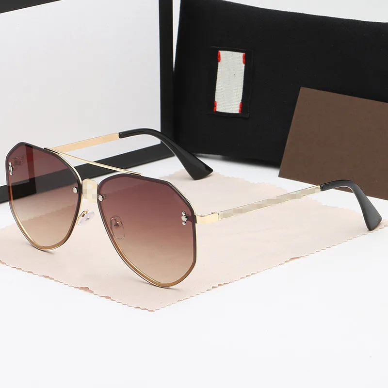 2021 Deluxe Men's Designer Brand Sunglasses Men's and Women's Pilot Sunglasses Retro Male Ultraviolet-Proof With Original Box
2021 Deluxe Men's Designer Brand Sunglasses Men's and Women's Pilot Sunglasses Retro Male Ultraviolet-Proof With Original Box