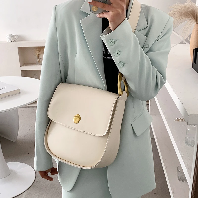 New Fashion Shoulder Bags for Women 2021 Vintage PU Leather Casual Solid Brand Designer Crossbody Messenger Bags Purse Handbags
New Fashion Shoulder Bags for Women 2021 Vintage PU Leather Casual Solid Brand Designer Crossbody Messenger Bags Purse Handbags