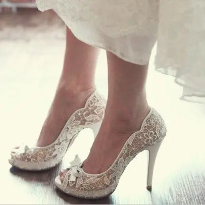 Fashion Spring and Summer New Wedding Shoes Lace Hollow Bow High Heels Bridal Dress Fish Mouth Women's Shoes Women Heels 
Fashion Spring and Summer New Wedding Shoes Lace Hollow Bow High Heels Bridal Dress Fish Mouth Women's Shoes Women Heels