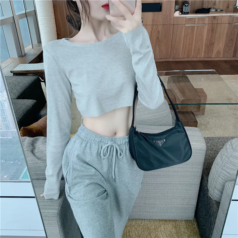 Solid Tracksuit Women 2 Piece Set 2020 Casual Sport Suit Autumn Clothes Crop Tops Long Sleeve Gray Sweatpants Jogger Baggy Pants
Solid Tracksuit Women 2 Piece Set 2020 Casual Sport Suit Autumn Clothes Crop Tops Long Sleeve Gray Sweatpants Jogger Baggy Pants