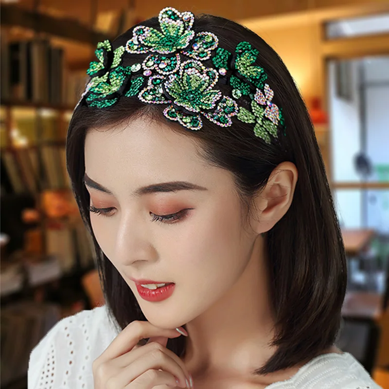 Повязка на голову женская многоцветная, с бисером, винтажная бижутерия, B99, эластичный со стразами
Повязка на голову женская многоцветная, с бисером, винтажная бижутерия, B99, эластичный со стразами