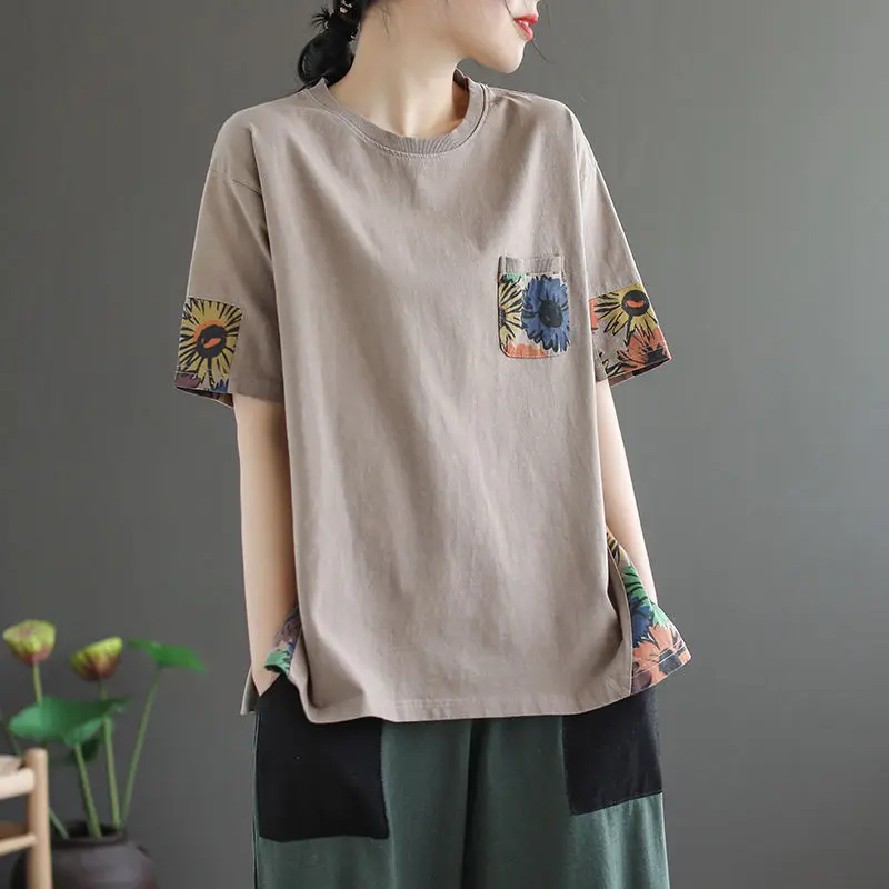 Cotton short-sleeved T-shirts for women's summer 2021 new artistic retro round collar loose large print T-shirt top
Cotton short-sleeved T-shirts for women's summer 2021 new artistic retro round collar loose large print T-shirt top