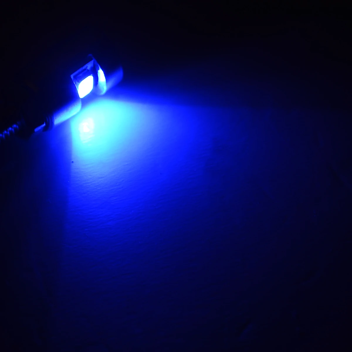 New 4pcs Car Motorcycle License Number Plate Screw Bolt Light 12V 2 Wires Blue LED Nut Lamp Signal Bulbs Universal
New 4pcs Car Motorcycle License Number Plate Screw Bolt Light 12V 2 Wires Blue LED Nut Lamp Signal Bulbs Universal