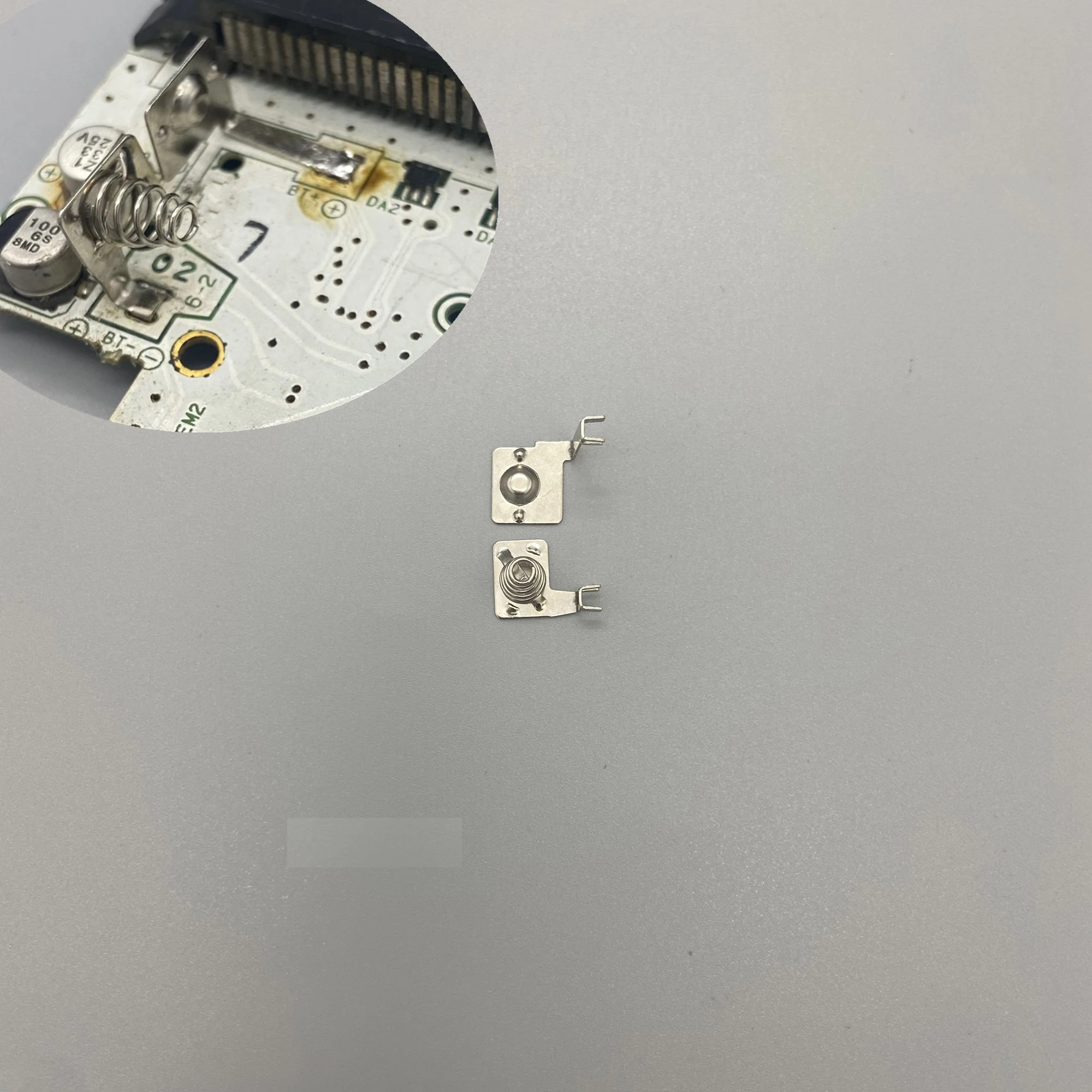 10 pcs a lot Battery Terminals Spring Contacts Battery Holder Replacement For Game Boy Color Game Console For GB GBC GBA GBP GBL
10 pcs a lot Battery Terminals Spring Contacts Battery Holder Replacement For Game Boy Color Game Console For GB GBC GBA GBP GBL