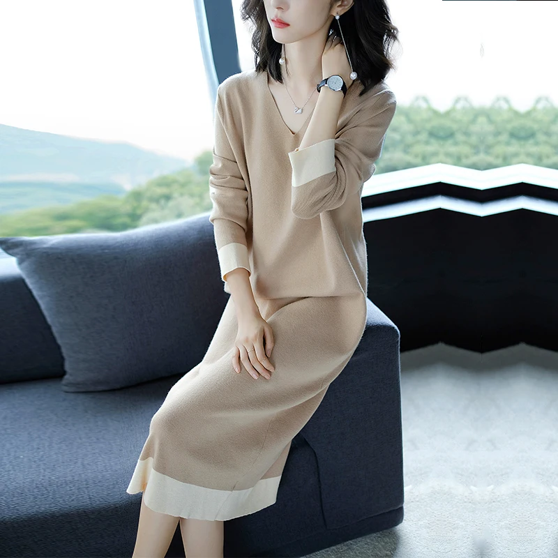 V-Neck Sweater women's medium and long over the knee sweater 2021 autumn new knitted skirt
V-Neck Sweater women's medium and long over the knee sweater 2021 autumn new knitted skirt