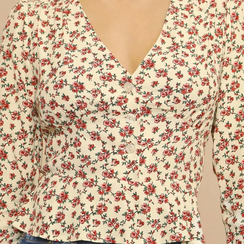 Vintage Floarl Print Blouse Women Sexy V-neck Nine Quarter Puff Sleeve Buttons Slim Crop Top Elegant Freach Style Summer Shirt
Vintage Floarl Print Blouse Women Sexy V-neck Nine Quarter Puff Sleeve Buttons Slim Crop Top Elegant Freach Style Summer Shirt