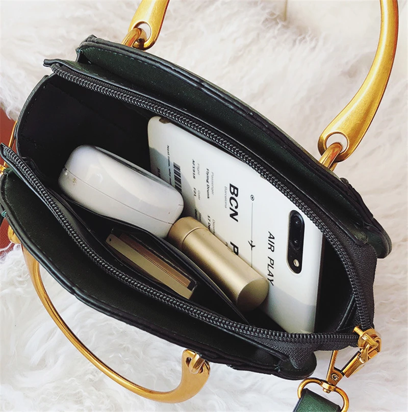 women handbag retro small round bag fashion frosted stitching one shoulder messenger handbag lady crossbody bag 
women handbag retro small round bag fashion frosted stitching one shoulder messenger handbag lady crossbody bag