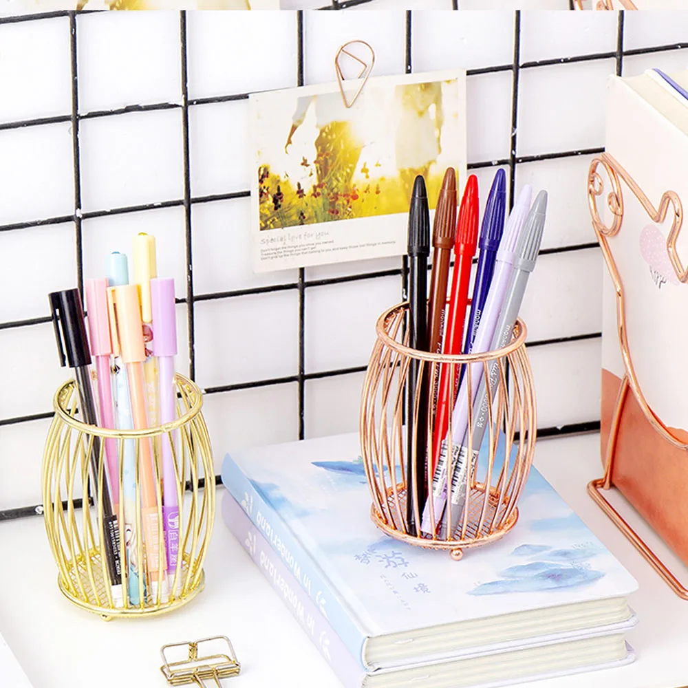 Metal Drum Pen Holder Creative Student Office Desktop Cosmetic Decoration Storage Box
Metal Drum Pen Holder Creative Student Office Desktop Cosmetic Decoration Storage Box