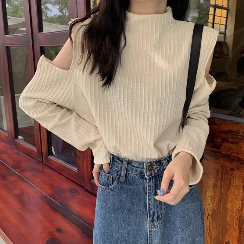 Women Bottoming Long-sleeved Sweater Solid Color Thin Pullover Knitted Korean Style Jumper.2
Women Bottoming Long-sleeved Sweater Solid Color Thin Pullover Knitted Korean Style Jumper.2
