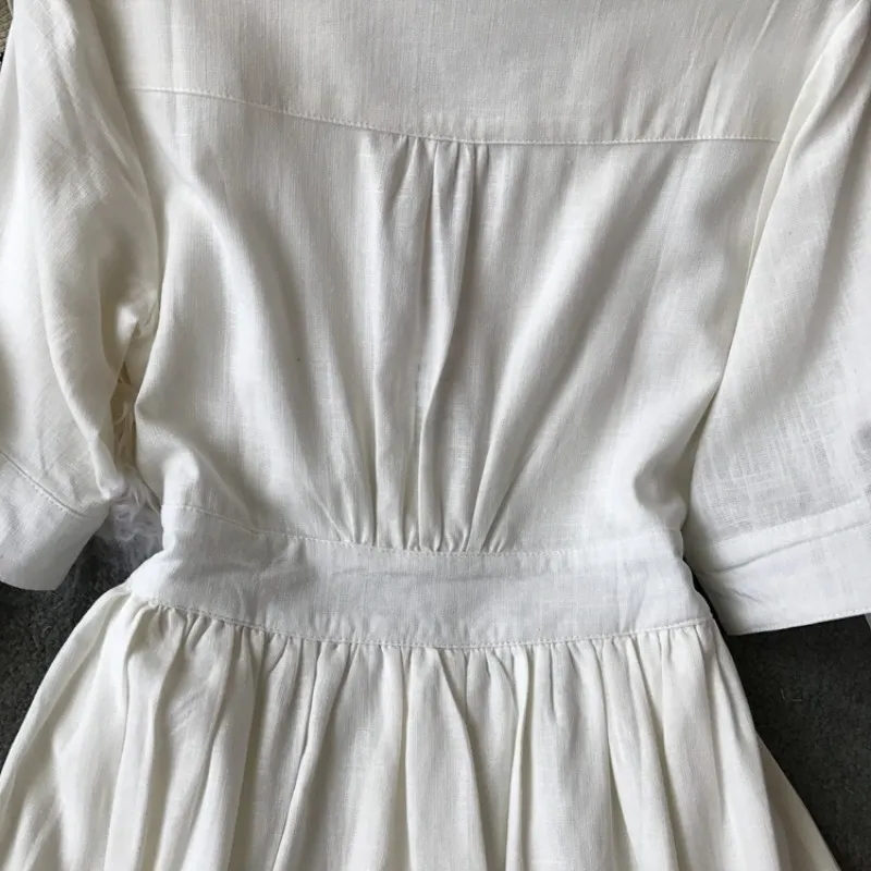 Vintage White Loose Fit Women Summer Dress Boho Mid Calf Linen V-Neck Single Breasted Waist Down Pleated Vacation Casual Dress
Vintage White Loose Fit Women Summer Dress Boho Mid Calf Linen V-Neck Single Breasted Waist Down Pleated Vacation Casual Dress