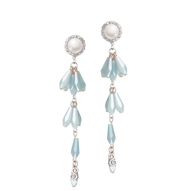 SPECIAL European and American temperament high cold long fringe thin S925 silver studs earrings woman fell in love
SPECIAL European and American temperament high cold long fringe thin S925 silver studs earrings woman fell in love