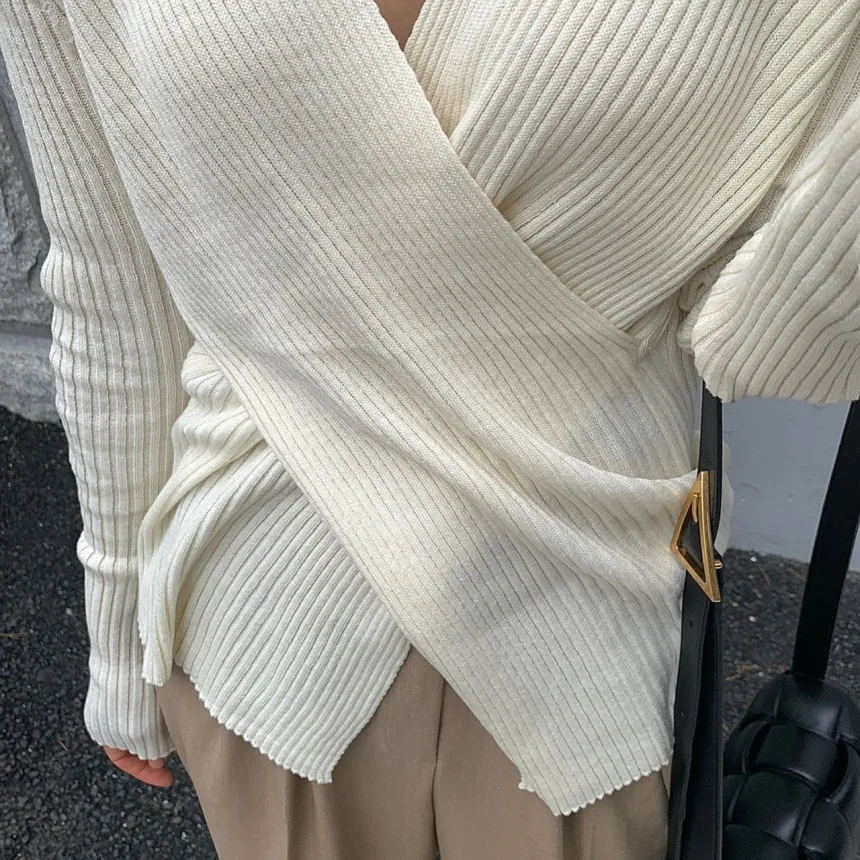 ZCSMLL Korea Chic Autumn Thin V-neck Vintage Fahsion Slim Long-sleeved Bottoming Shirt Knitted Sweater Women 2021 Spring
ZCSMLL Korea Chic Autumn Thin V-neck Vintage Fahsion Slim Long-sleeved Bottoming Shirt Knitted Sweater Women 2021 Spring