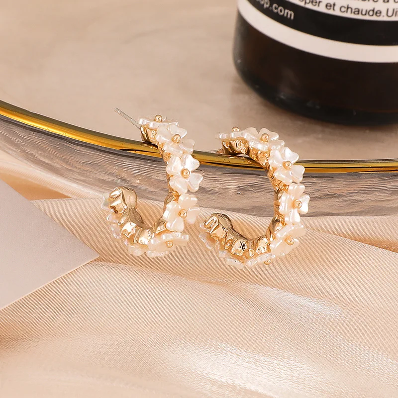 Korea Simple Shell Flower Earrings 2021 New Trendy C-shaped Earrings Female Cold Wind Earrings
Korea Simple Shell Flower Earrings 2021 New Trendy C-shaped Earrings Female Cold Wind Earrings