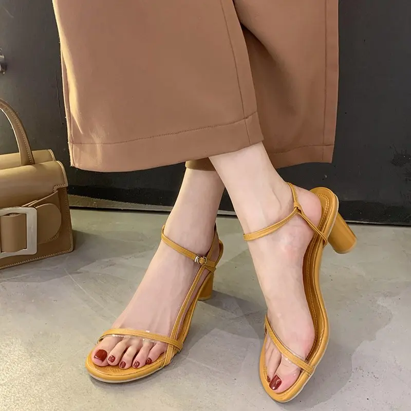 Женские сандалии с ремешком сзади, пляжная обувь с открытым носком, повседневные женские сандалии для прогулок, Новинка лета 2021 
Женские сандалии с ремешком сзади, пляжная обувь с открытым носком, повседневные женские сандалии для прогулок, Новинка лета 2021