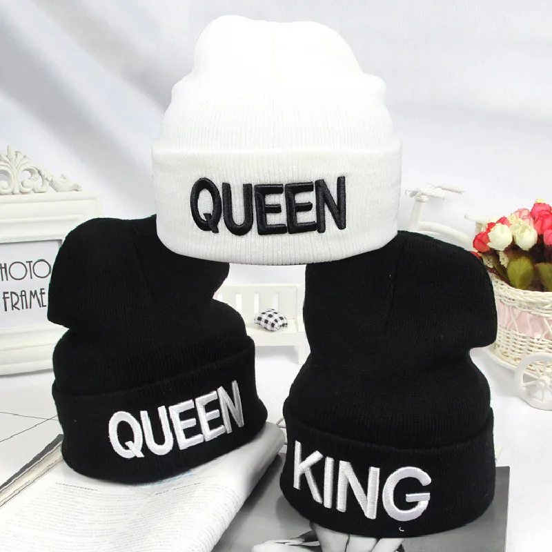 Шапки бини шапки KING QUEEN с нашивкой в виде надписи "теплая зимняя шапка вязаная