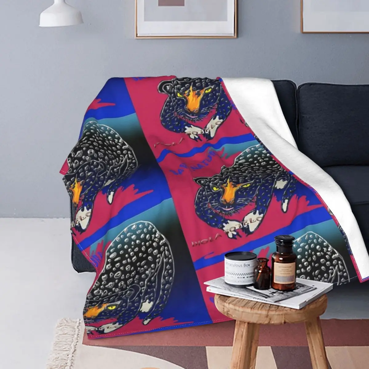 A Phanter de Brasil, manta de cama A cuadros, manta de Anime con capucha, colcha, 220x240
A Phanter de Brasil, manta de cama A cuadros, manta de Anime con capucha, colcha, 220x240