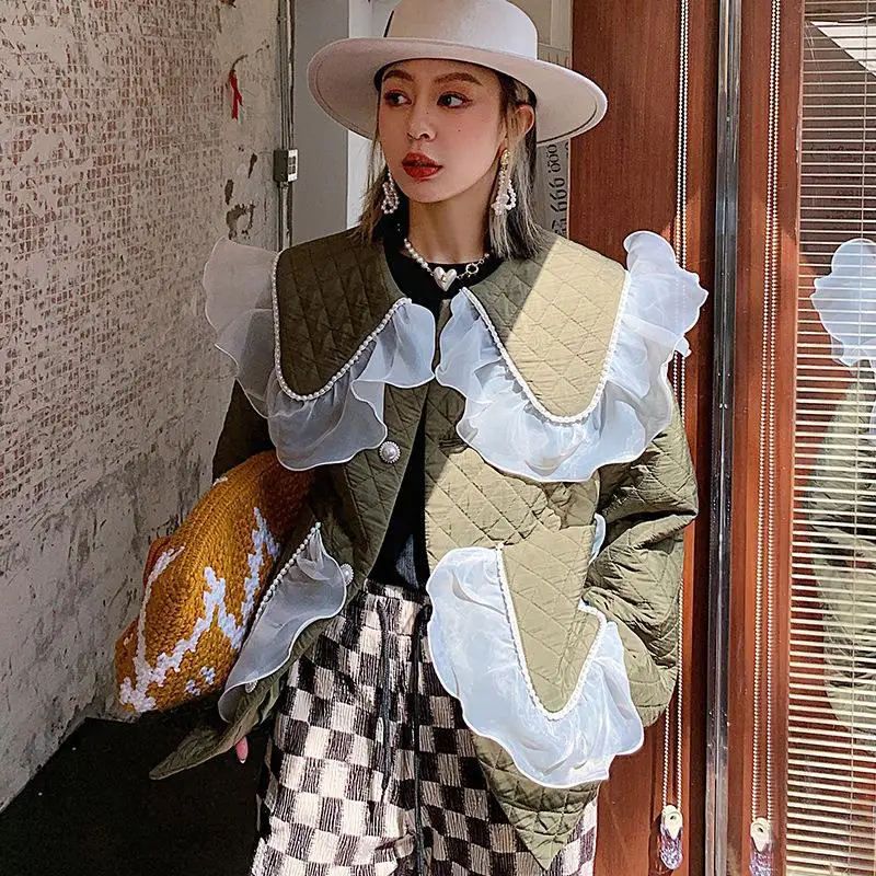 Women's Winter Jacket 2021 Retro Warm Lace Ruffled Loose Cotton Parkas Female Long Sleeve Single Breasted Cotton Padded Coat
Women's Winter Jacket 2021 Retro Warm Lace Ruffled Loose Cotton Parkas Female Long Sleeve Single Breasted Cotton Padded Coat