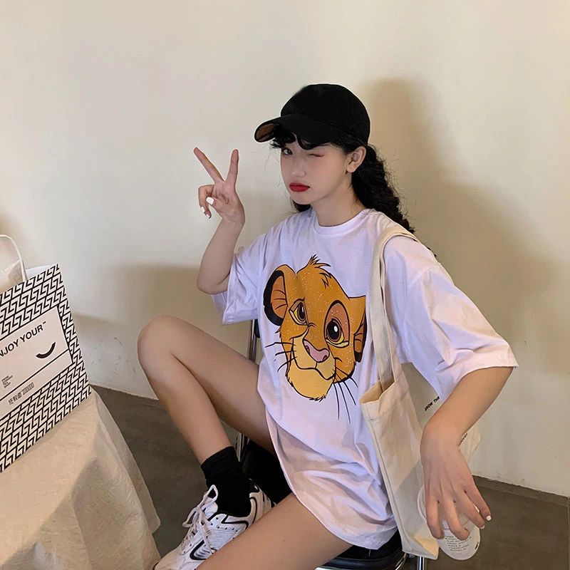 Women Loose T-Shirt New Disney Cartoon Lion King Print Short-Sleeved Kawaii Tshirt Tops Summer Tee Shirt Casual Woman Clothes
Women Loose T-Shirt New Disney Cartoon Lion King Print Short-Sleeved Kawaii Tshirt Tops Summer Tee Shirt Casual Woman Clothes