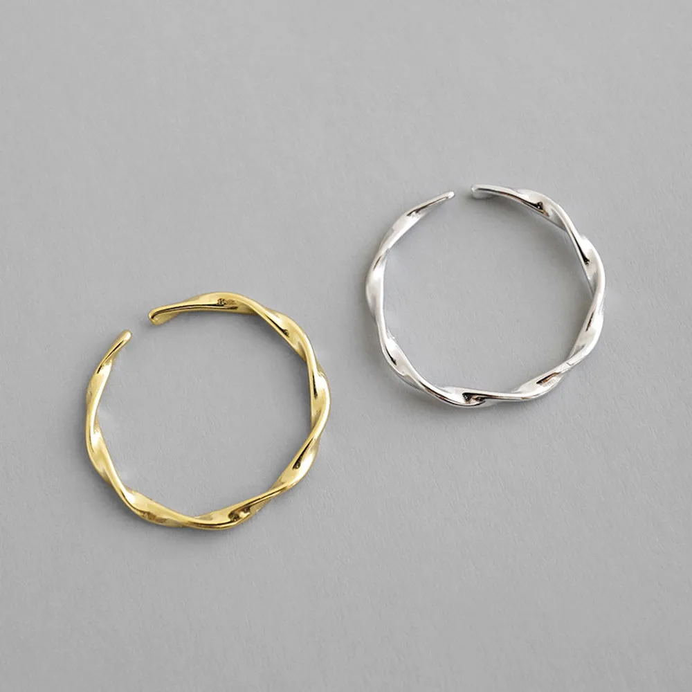 925 Silver Color Ring Mobius Wave Twisted Switch Tail Ring Female Ring Personality Fashion Exquisite Ladies Silver Jewelry
925 Silver Color Ring Mobius Wave Twisted Switch Tail Ring Female Ring Personality Fashion Exquisite Ladies Silver Jewelry